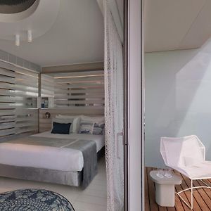 Port Deluxe Room Balcony